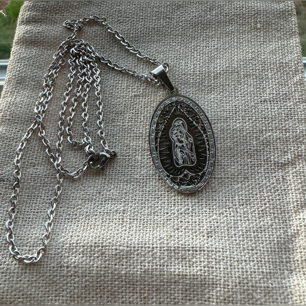 Engraved Religious Saint Virgin Mary Baby Jesus Necklace Stainless Steel NEW